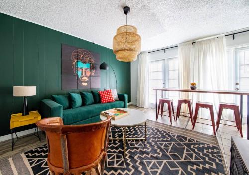 WanderJaunt Tarlton 1BR West Campus - thumb 5