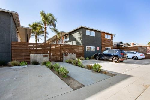 WanderJaunt Bernard 2BR University Heights - thumb 3