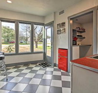 Retro Updated Blanco Abode: Steps to Main St. - China Accommodation