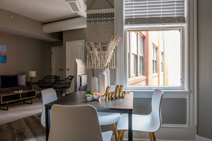 Frontdesk - Osborn Apts Downtown Cleveland - thumb 5