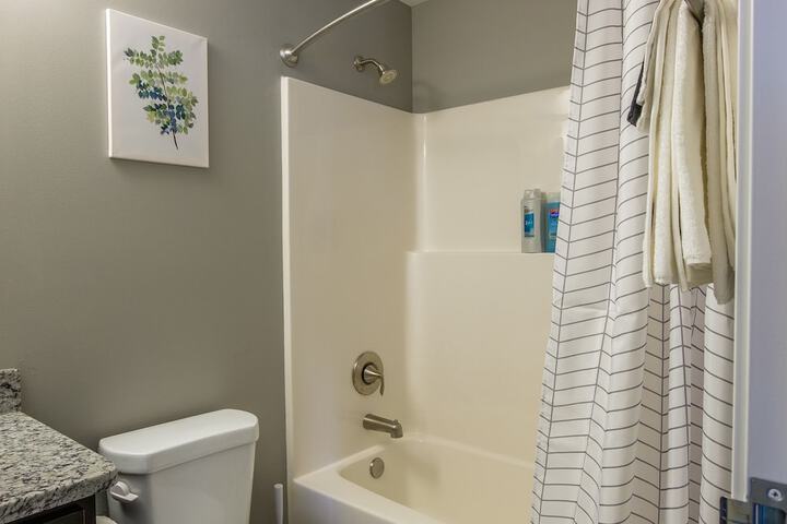 Frontdesk - Osborn Apts Downtown Cleveland - thumb 7
