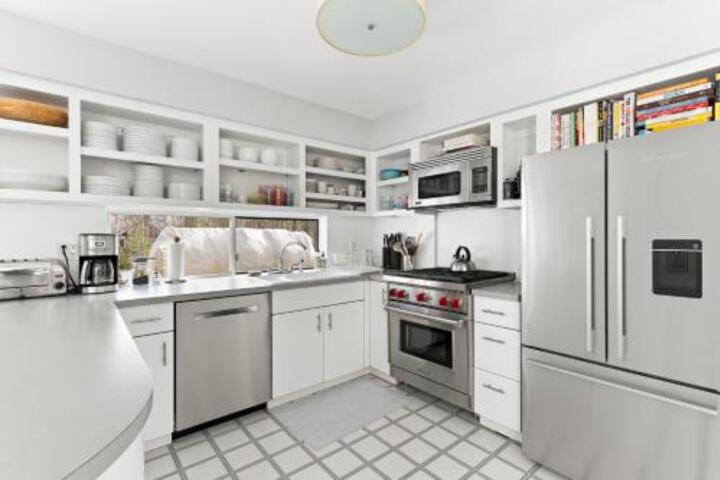 Elegant East Hampton Escape - thumb 4