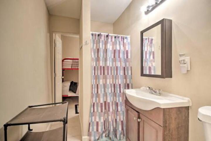 Renovated Houston Home 10 Miles To Downtown - thumb 6