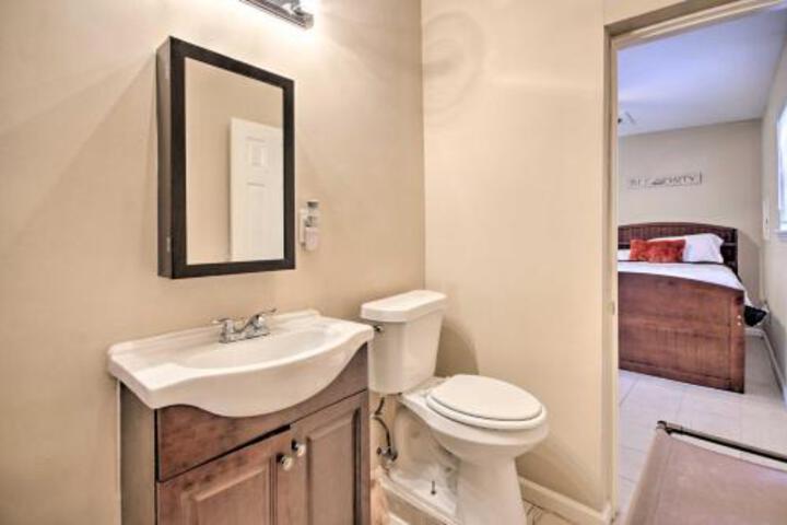 Renovated Houston Home 10 Miles To Downtown - thumb 3