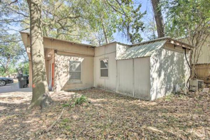 Renovated Houston Home 10 Miles To Downtown - thumb 2