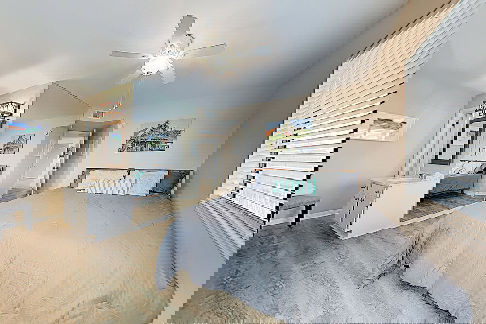 New Listing! Gulf View : Heated Pool Hot Tub 2 Bedroom Condo - thumb 3