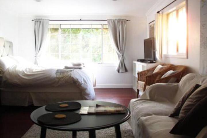 L.A.Highgate 1BR Apartment - thumb 4