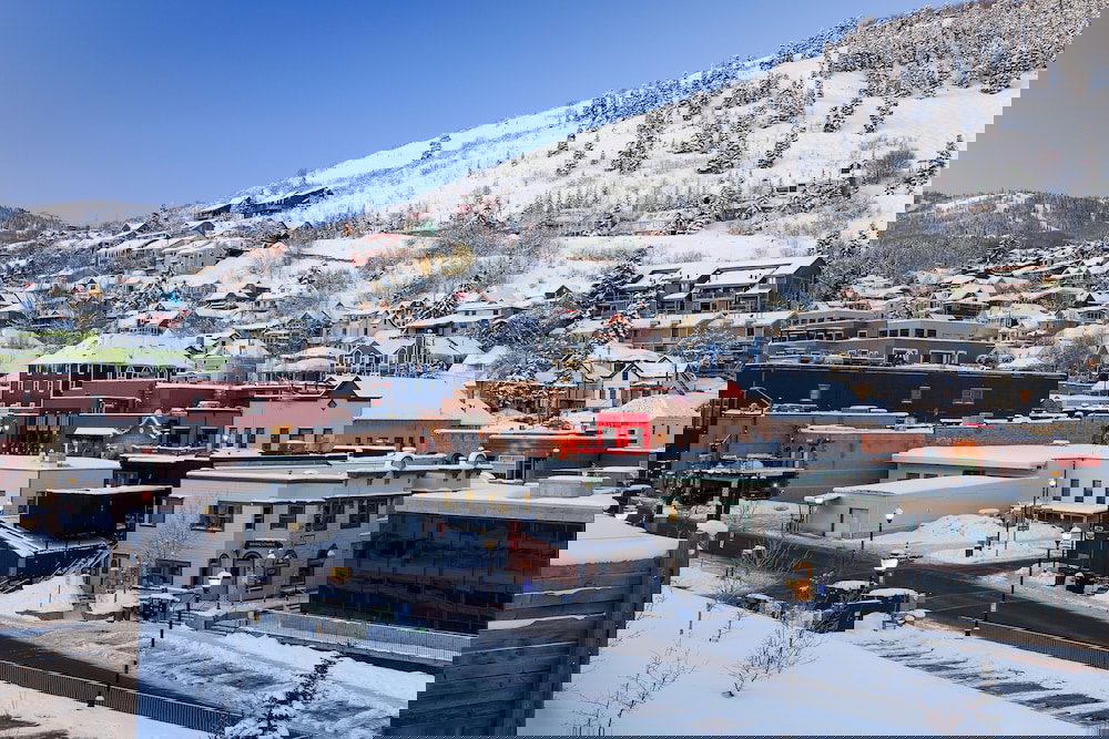 New Listing! Blackstone All Suite W / Pool & Gym 2 Bedroom Condo - thumb 3