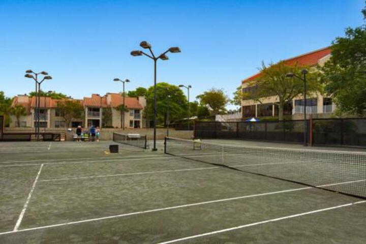 TOPSL Tennis Village - thumb 2
