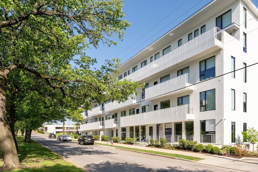 Illume Gulch View Oasis Penthouse Corner Unit 1 Bedroom Condo - thumb 1