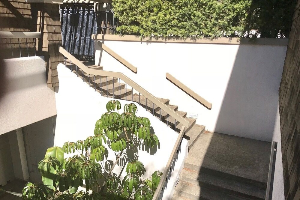 Sea Island Dr 68266 By RedAwning - thumb 2