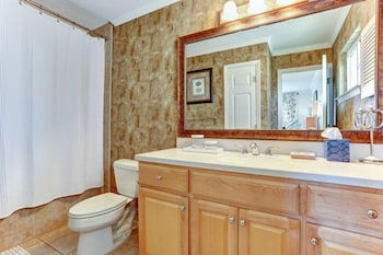 1423 N. Fletcher - 4 Br Home - thumb 2