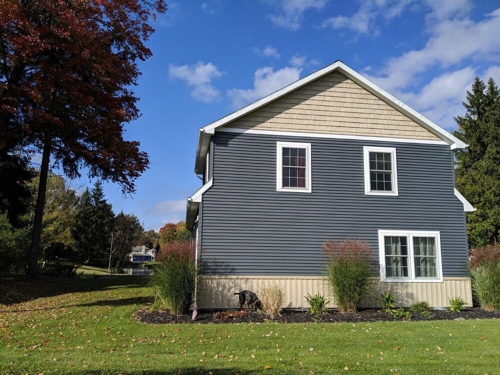 5880 Cardinal Rd. 3 Bedroom Home - thumb 2