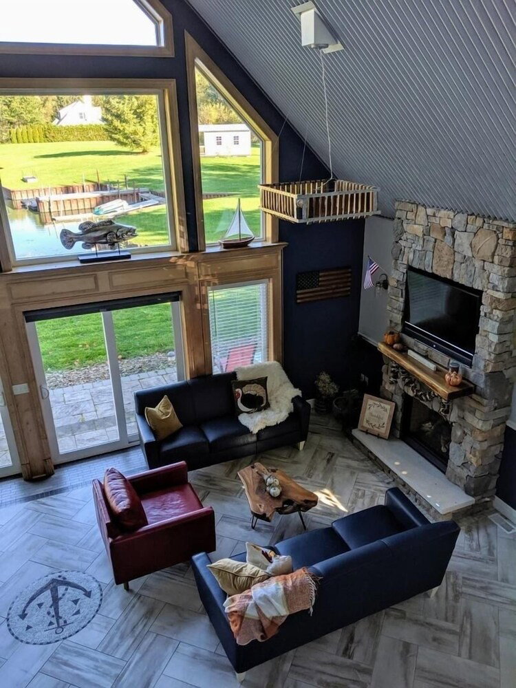 5880 Cardinal Rd. 3 Bedroom Home - thumb 4