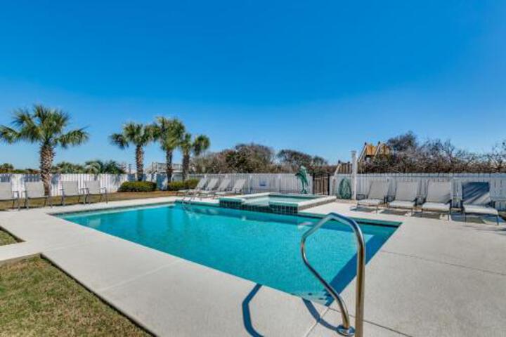  Atlantis (7 Bdrm / 7.5 Bath Sleeps 22) - thumb 6