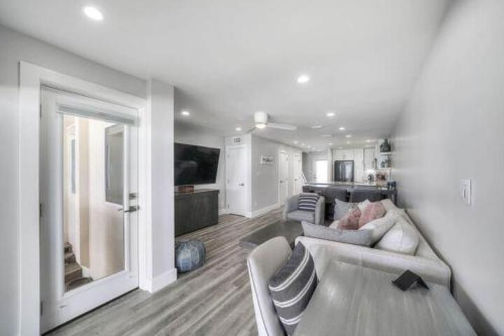 INTO THE BLUE By Bliss Beach Rentals - thumb 0