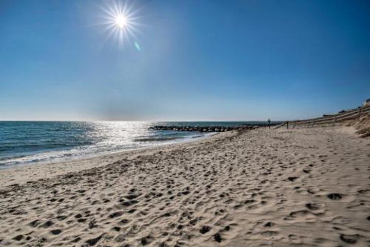 Cape Cod Condo Walk To Shops Food Beaches! - thumb 4