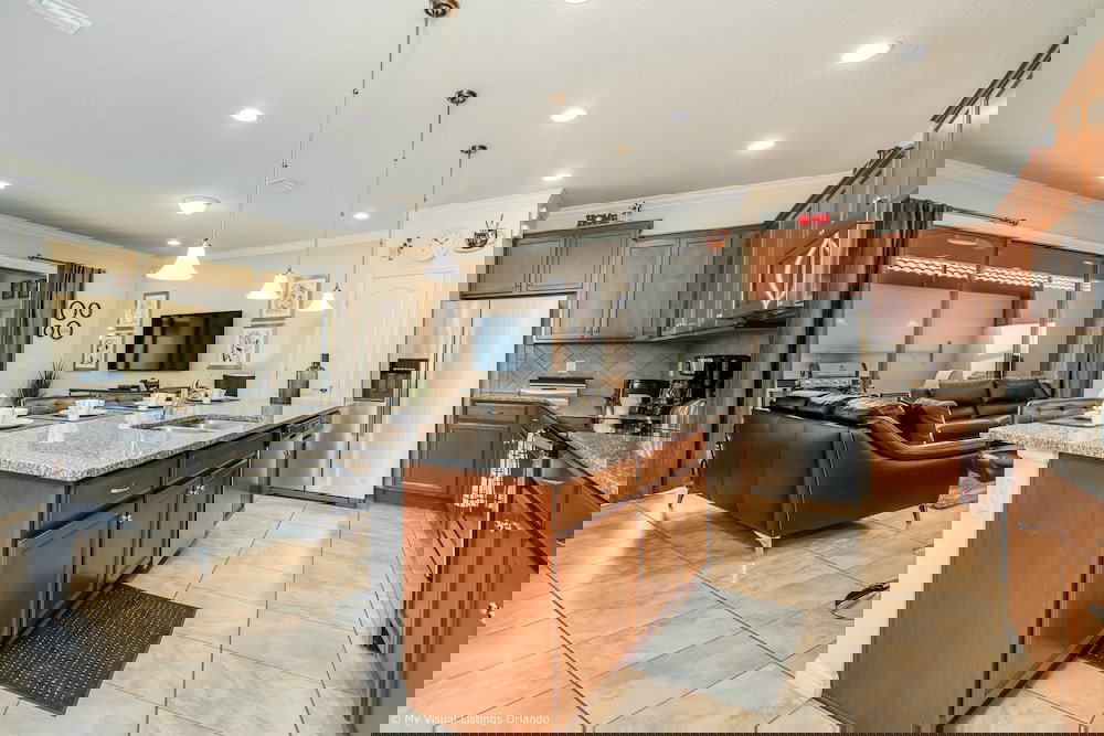 2062 Rome Drive - thumb 3