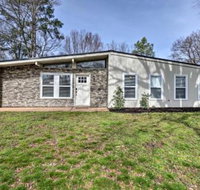 Modern Home with Yard 4 Mi to Shelby Farms Park - Tourism Bookings