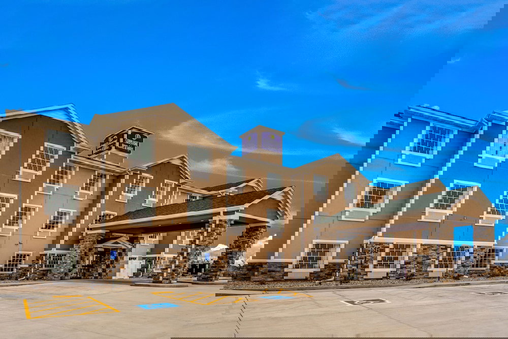 Cobblestone Hotel & Suites - Cozad - thumb 1