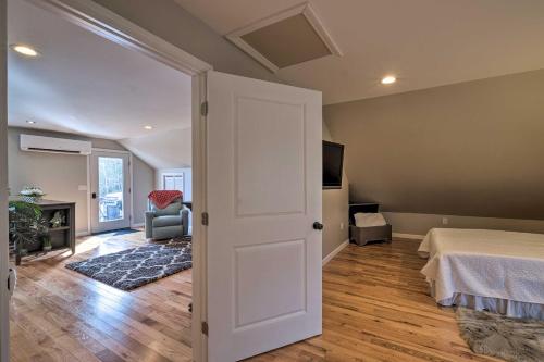 Dog Friendly Brewer Apt W / BBQ & Hiking Access - thumb 0