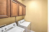 Desert Oasis w / Pool 7Mi to Lake Havasu