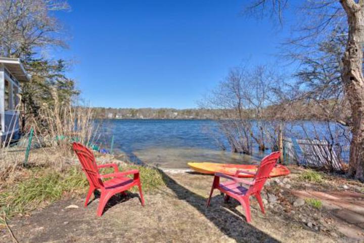 Private Lakefront Retreat: 4 Mi To The Beach! - thumb 3