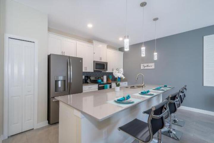 (BV4834) Storey Lake Home 4 / 3 Private Pool & Free Waterpark - thumb 1