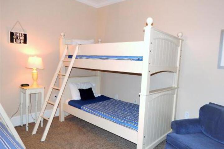 202 Holiday Isle - thumb 0