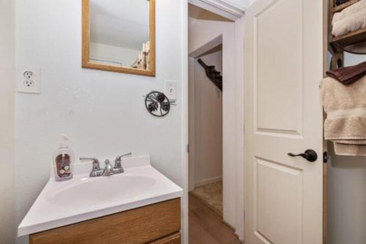 039 Little Doe Lodge Home - thumb 2