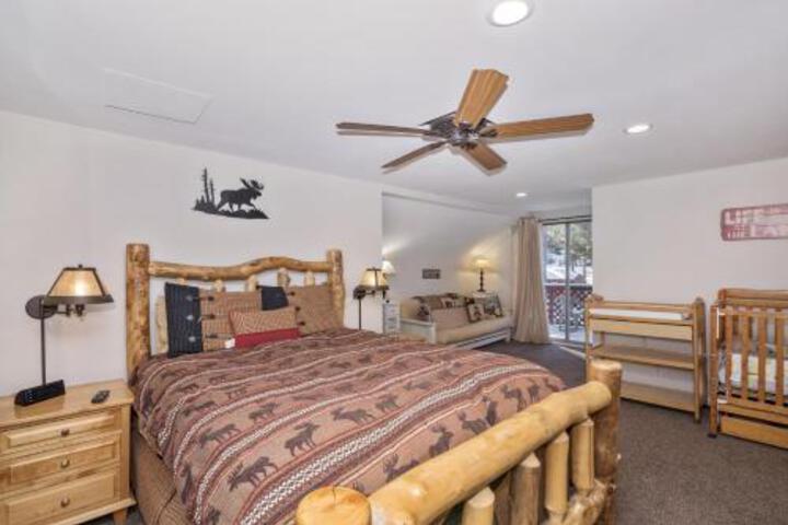 039 Little Doe Lodge Home - thumb 1