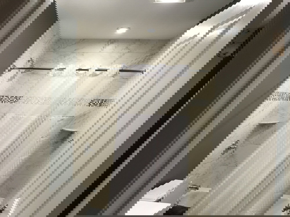 Cole's Court Newport - thumb 5