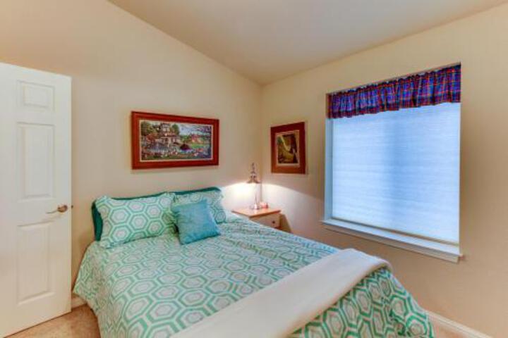 Ocean Lovers Landing - thumb 0