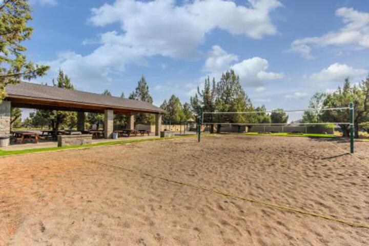 Eagle Crest Resorts Finest Townhome - thumb 2