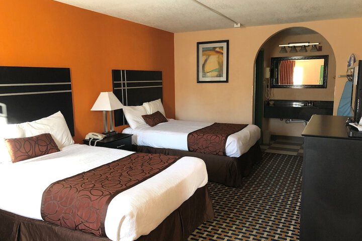 Weatherford Inn & Suites - thumb 6