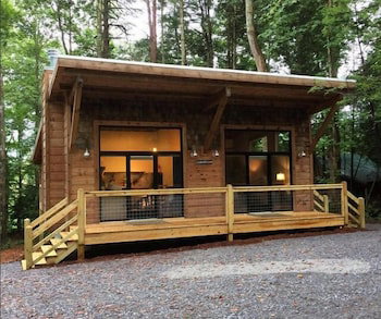 Dancing Bear Lodge - thumb 1