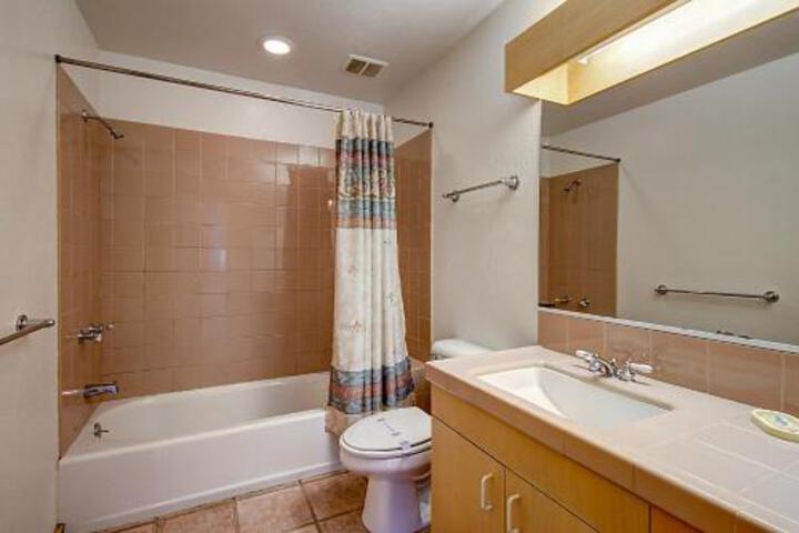 Aloha House - thumb 2