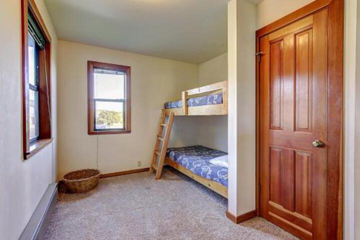 Noyes Retreat - thumb 6