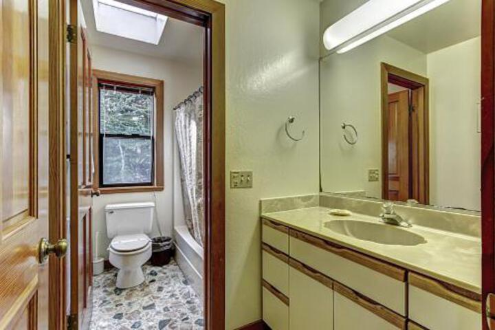 Noyes Retreat - thumb 3