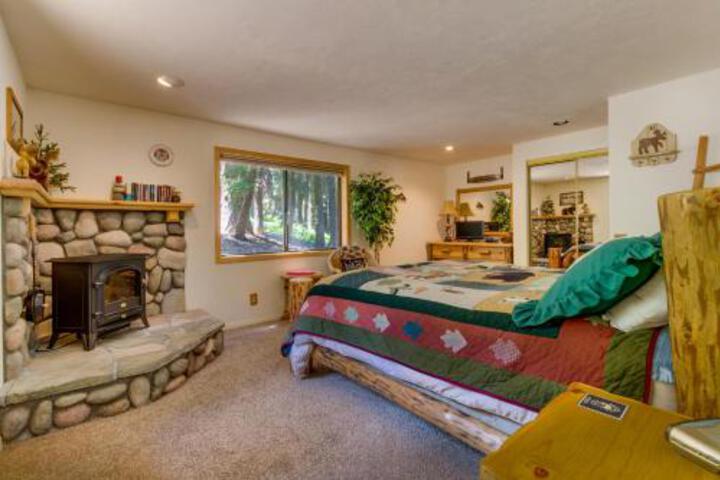 Tahoe Pines Cabin - thumb 6