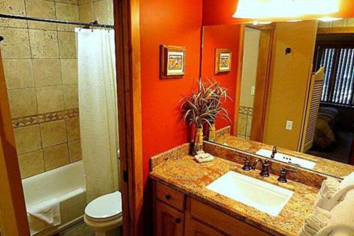 109 Premium Condo - thumb 2