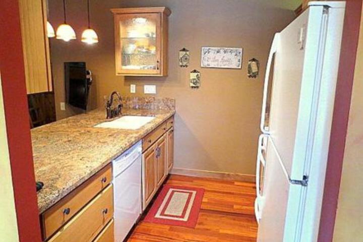 109 Premium Condo - thumb 5