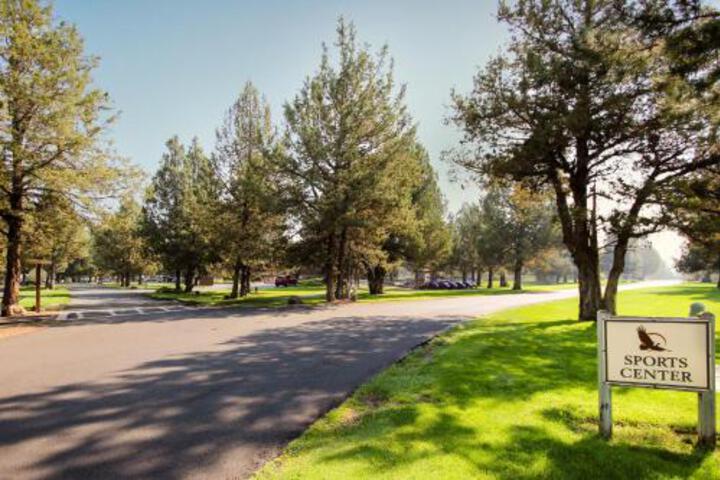 Eagle Crest Family Friendly Chalet - thumb 6