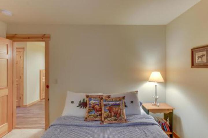 Eagle Crest Family Friendly Chalet - thumb 2