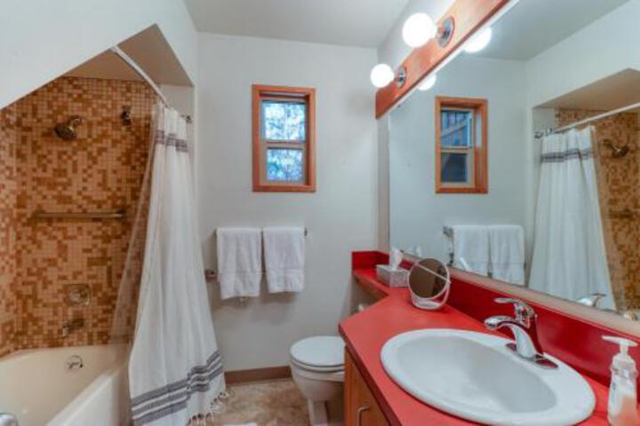 Mowich Cabin (SM 139) - thumb 6