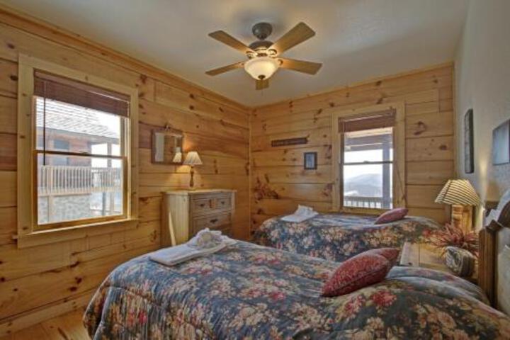 American Patriot Cabin - thumb 1