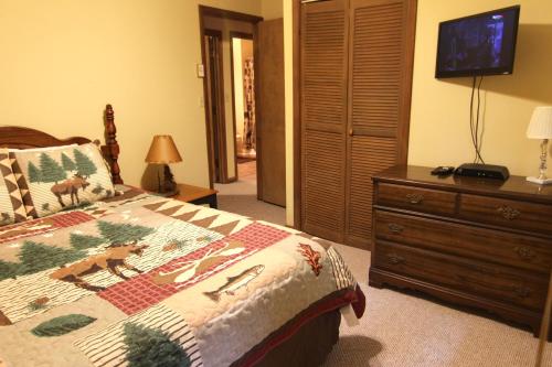 Tweetsie Retreat 3 Br Home - thumb 1