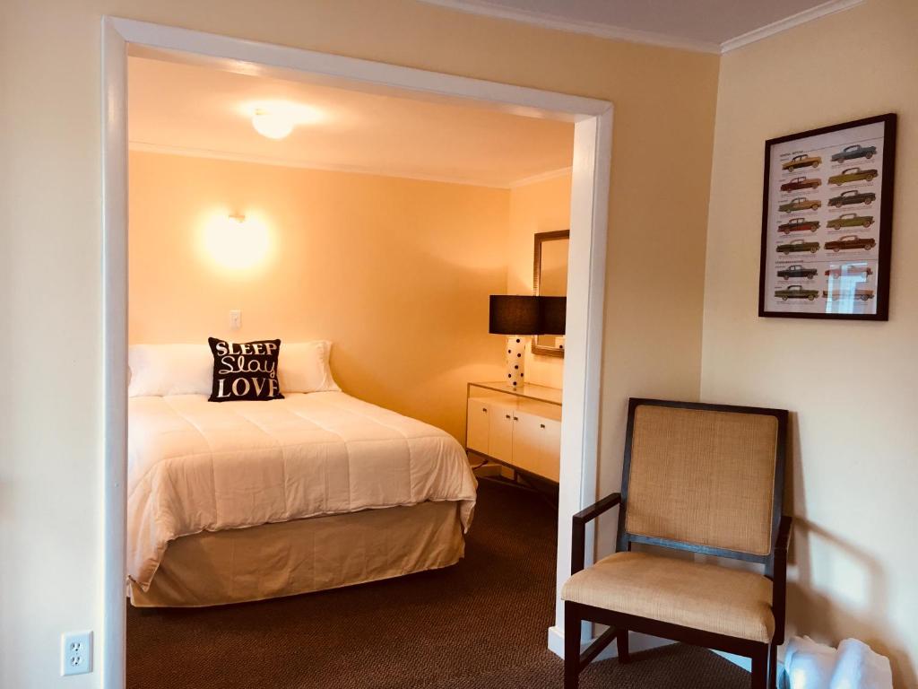 Green Acres Motel - thumb 3