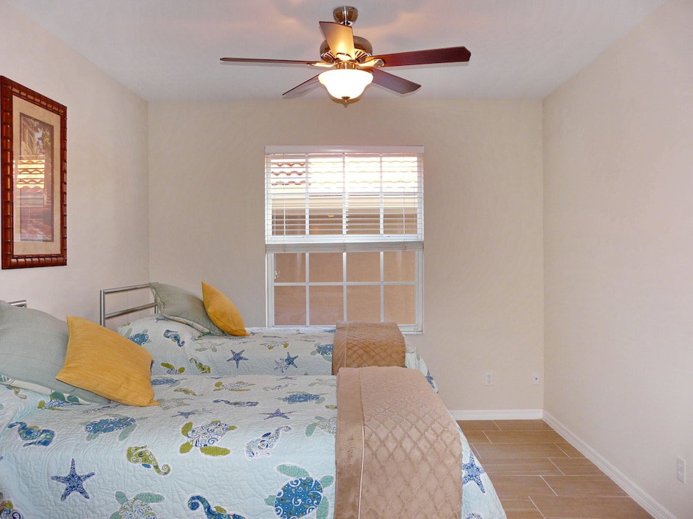 670 Club Marco Circle, Unit 102 - thumb 4