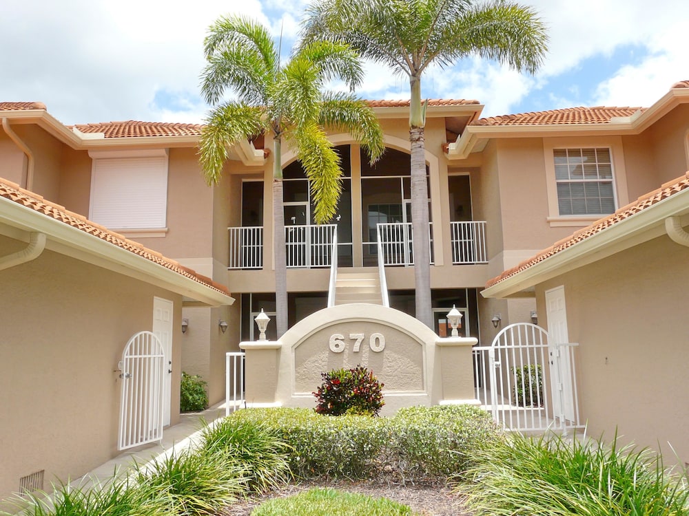 670 Club Marco Circle, Unit 102 - thumb 1